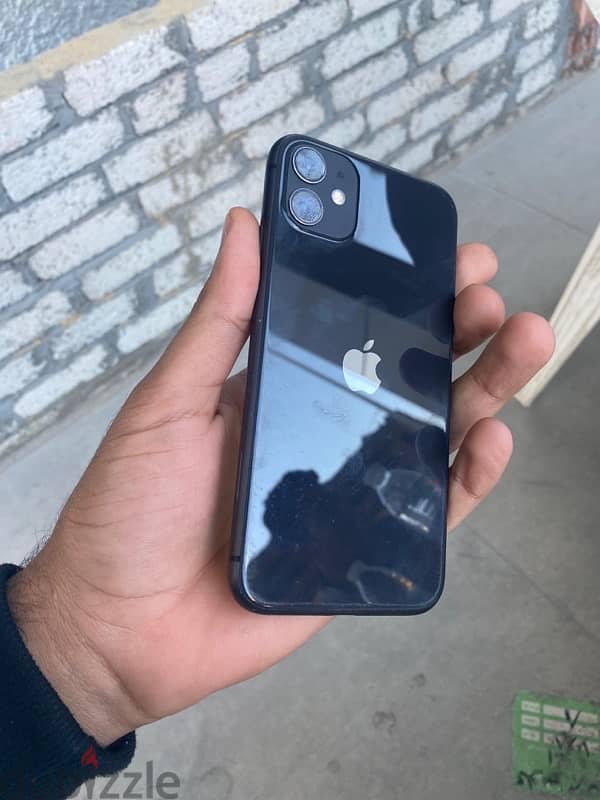 iPhone 11 3