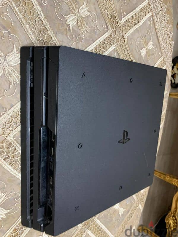 PS4 PRO 7