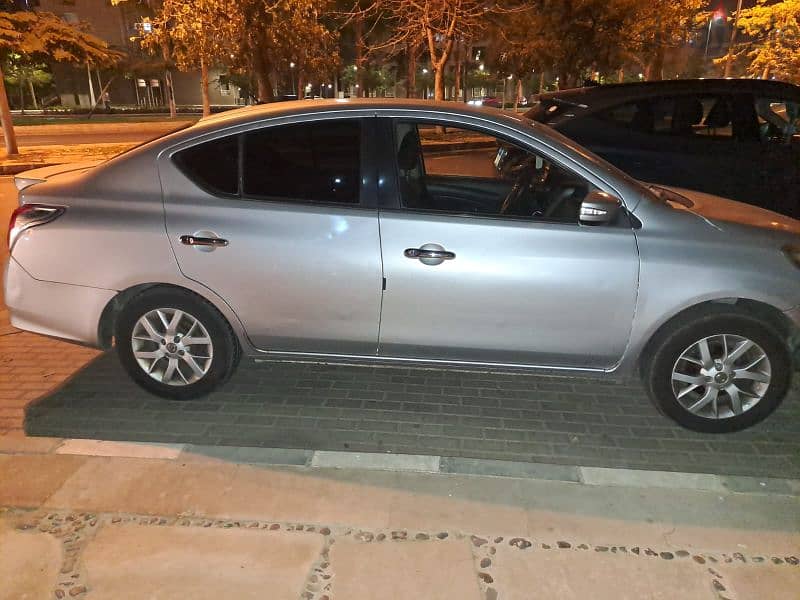 Nissan Sunny 2017 0