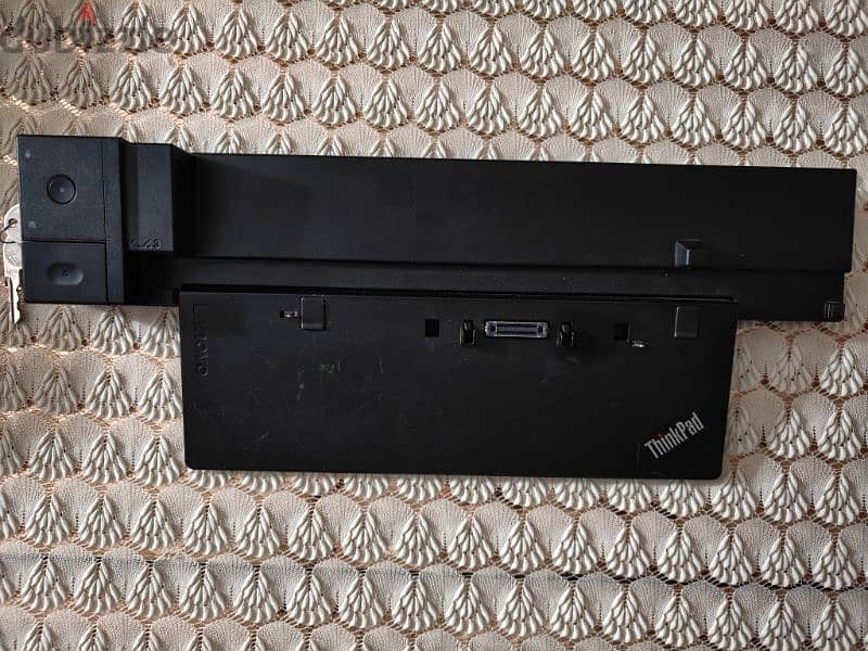 ThinkPad Workstation Dock (40A5) 1