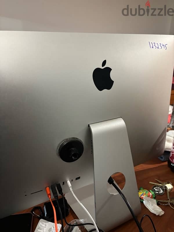 iMac 2017 (21.5) 4K 16GB Ram 1TB HDD 1