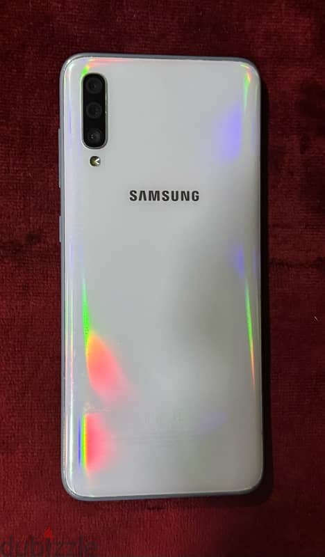 Samsung a70 حاله ممتازه 1