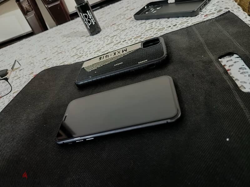 iPhone 11 128 GB Waterproofed 4