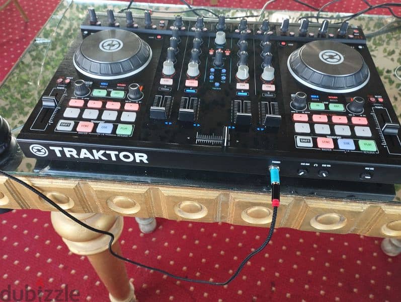 Taktor s4 dj controller 5