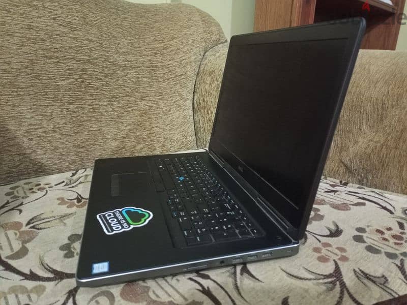 Dell precision 7720 1