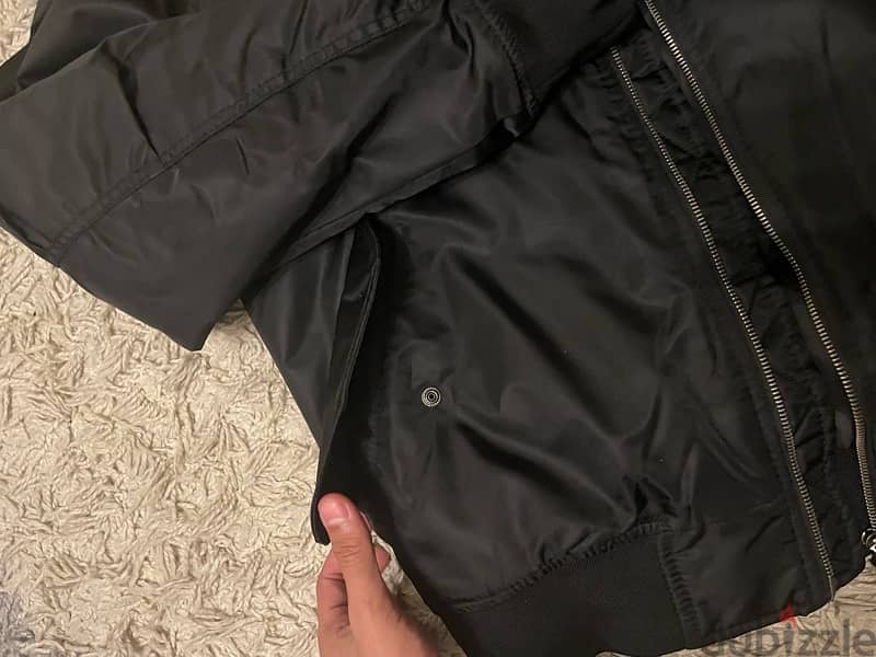 original Pull&Bear black bomber jacket size L 1