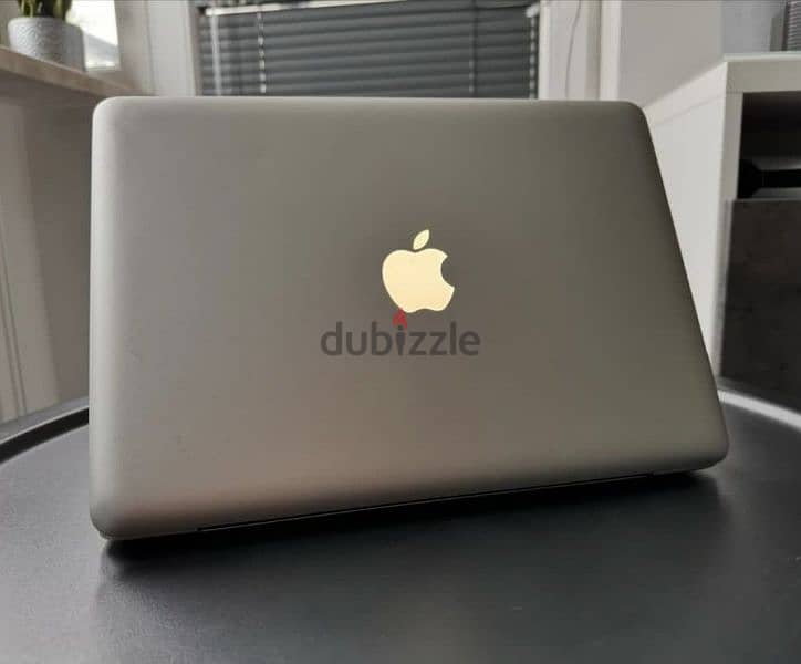 حالتة زيرو لابتوب ابل Apple MacBook Pro 4