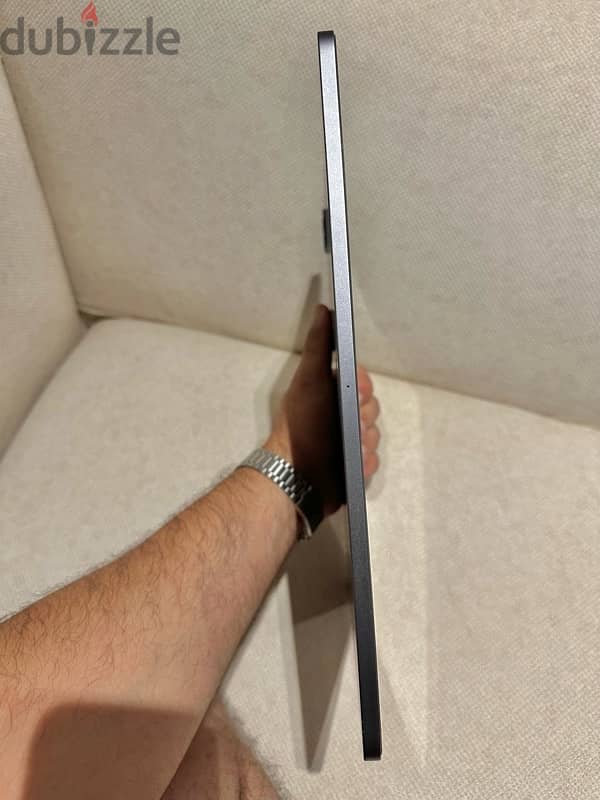 ipad pro 12.9 M1 like a new 5