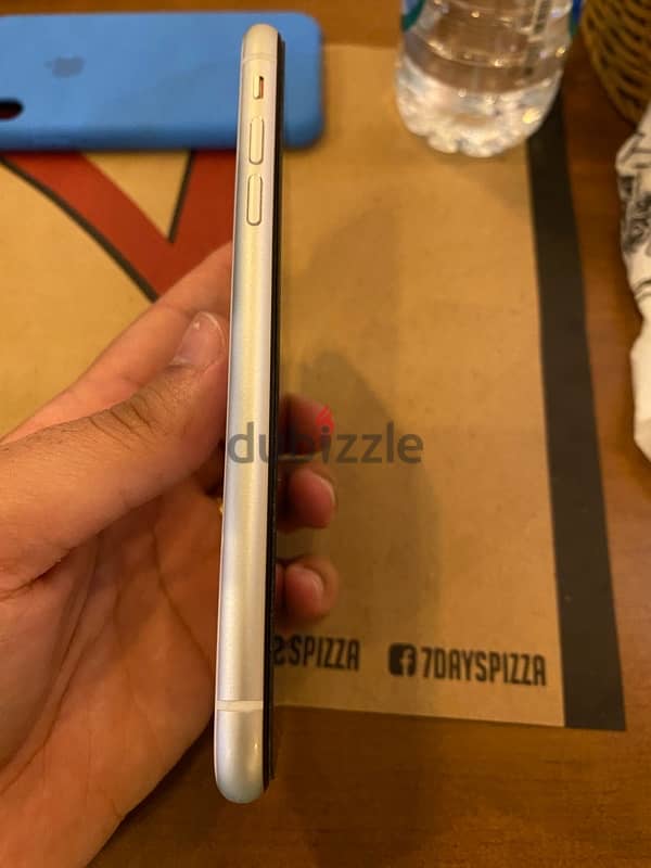 iphone XR white 128G 3