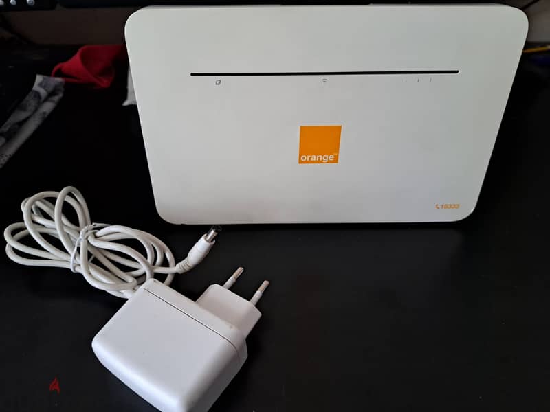 Orange Home 4G+ router 3