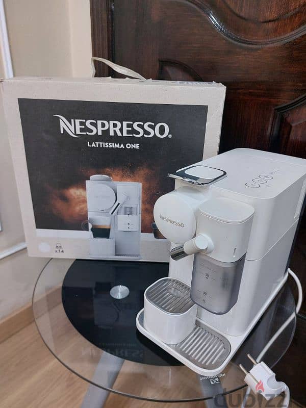 ماكينه قهوه نيسبرسو لاتيسما وان Nesspresso Lattissima One 1