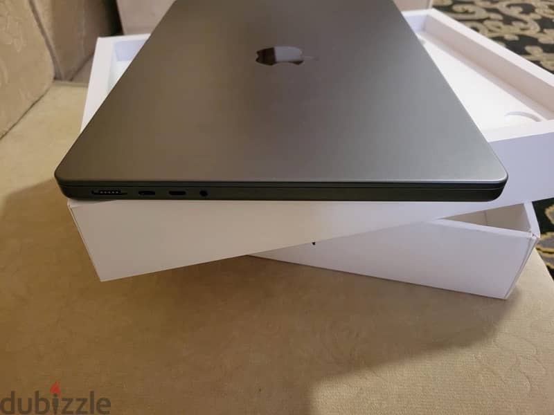 MacBook M3 Pro 14 inch 0