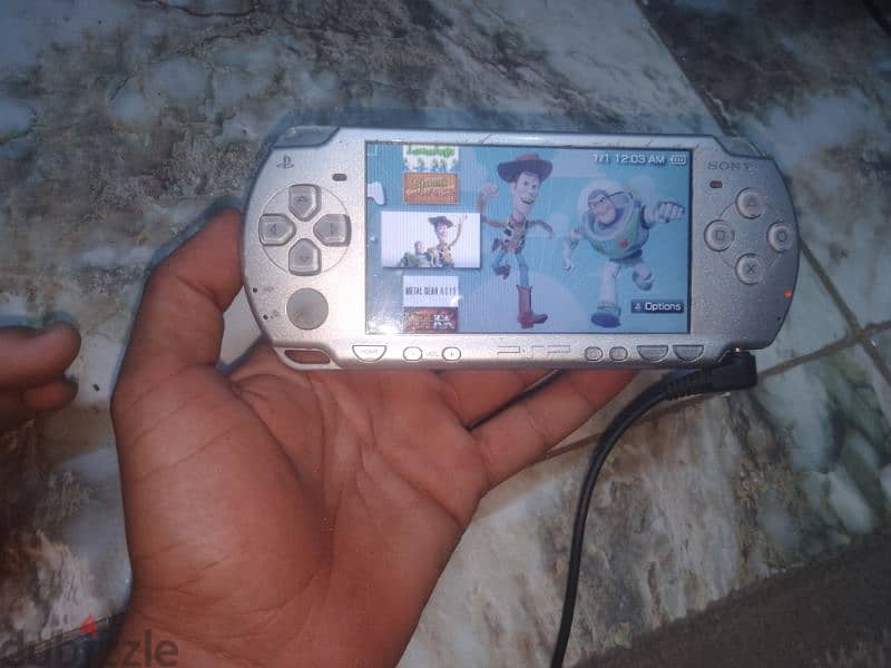 للبيع psp حاله ممتازه 2