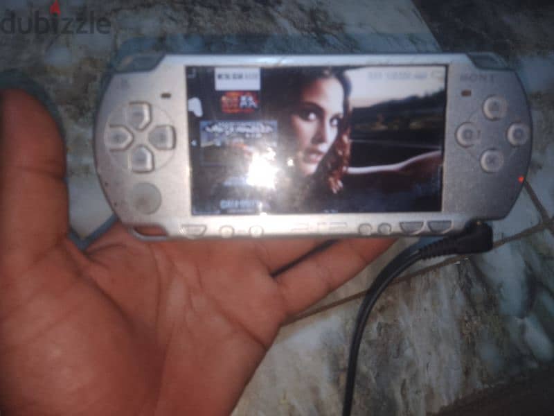 للبيع psp حاله ممتازه 4