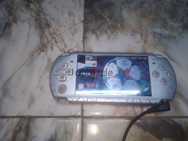 للبيع psp حاله ممتازه 12