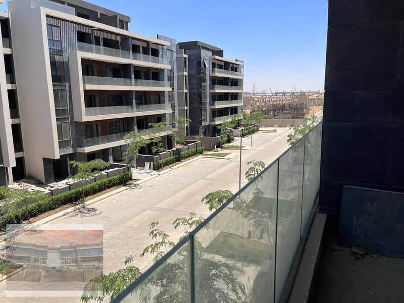 Apartment Semi-finished for sale in Patio oro 0