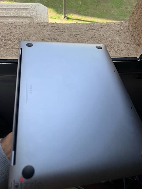 Macbook pro M1 16g ram 1 TB storage 2