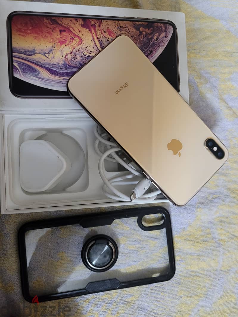 يفون XS MAX 512 GB بكرتونتة وحاجتة كلها 0