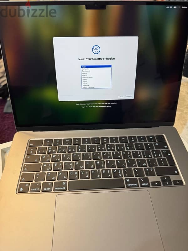 macbook air 15 inch M3 512 GB 1