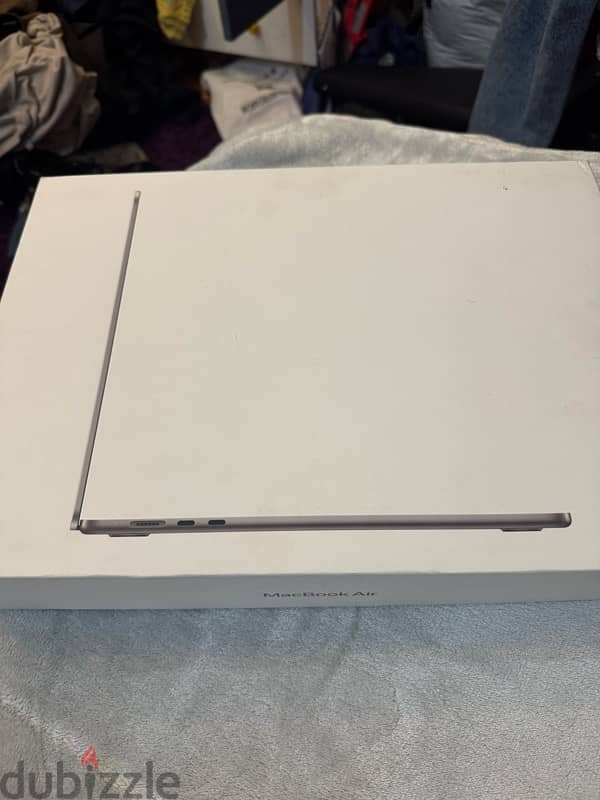 macbook air 15 inch M3 512 GB 2