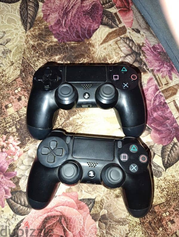 PS4 Slim 500 gb , 2 original controllers , 3 games 6