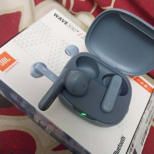 JBL Wave 300 TWS Earbuds - Blue 6