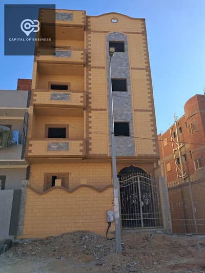 House for sale 4 floors with an area of 209 m in a very special location close to services in the tenth of Ramadan