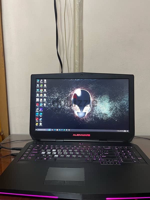 Alienware 17 R3 1