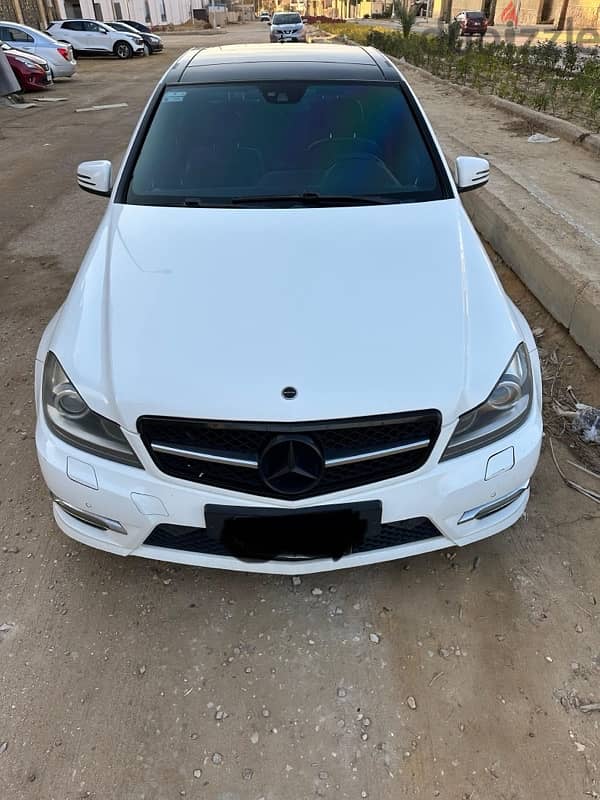 Mercedes-Benz C180 2013 0