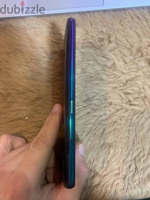 Oppo reno 2F 3