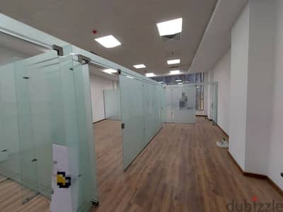 مكتب اداري للايجار 108م شارع التسعين ف التجمع الخامس Office For Rent