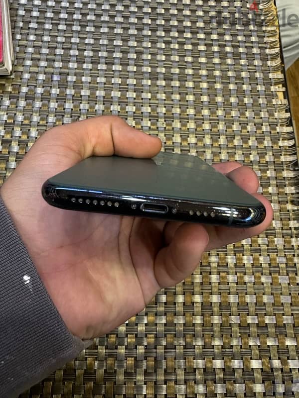 iPhone 11 Pro Max 7