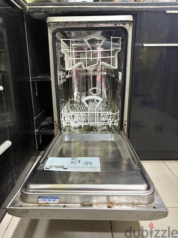 غشالة اطباق أريستون Ariston dishwasher 0