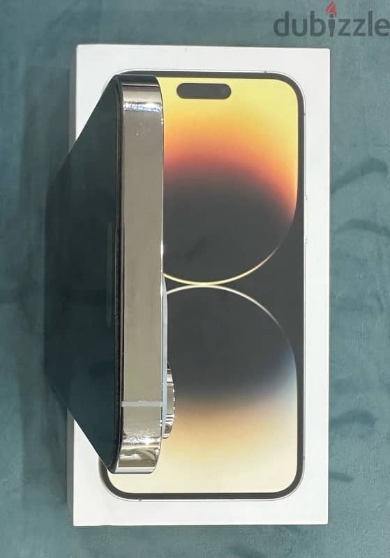 Iphone 14 Pro Max, 128GB, Battery 89% with original cable بحالة الزيرو 6