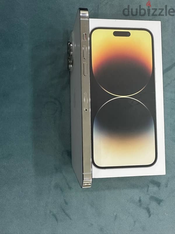 Iphone 14 Pro Max, 128GB, Battery 89% with original cable بحالة الزيرو 7