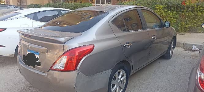 Nissan Sunny 2015