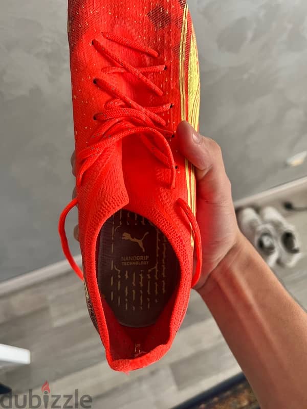 Puma ultra professional size 44 soccer cleats 8