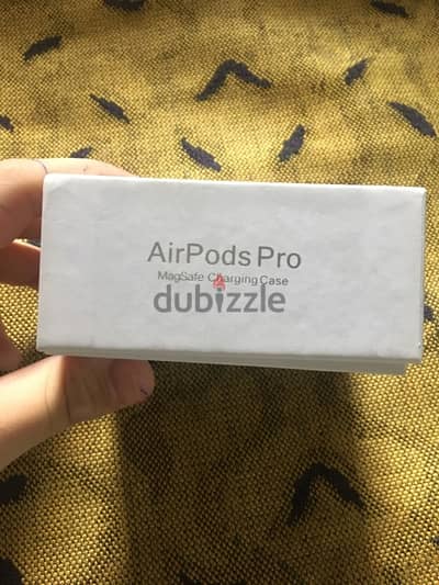 AirPods