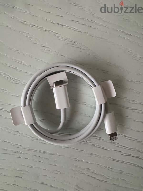 Apple usb-c to lightning charging cable 0