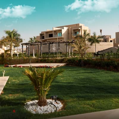 تاون هاوس425م فورى فى التوسعات الشرقيه أمام جامعه النيل بجوار بالم هيلز palm hills كمبوند جويا Joya