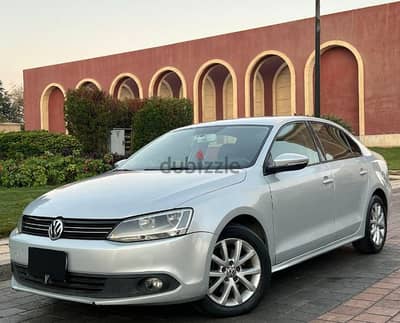 Volkswagen Jetta 2012 جيتا فابريكة دواخل بالكامل حاله الزيرو