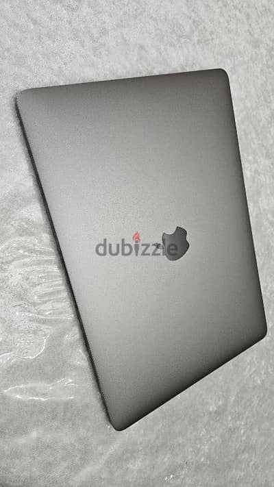 للبيع او البدل على لابتوب جامينج Macbook Pro 2017 T. Bar Core i7/16/256