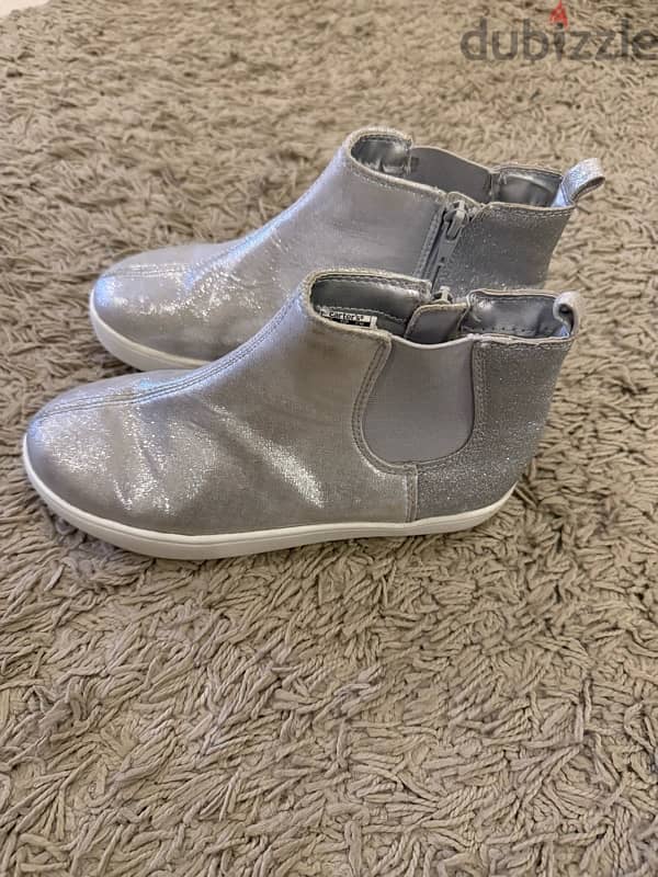 Carter’s boots for girls مقاس ٣٤ 0