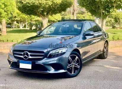 فرصة Mercedes c180 2020 للايجار بالسائق