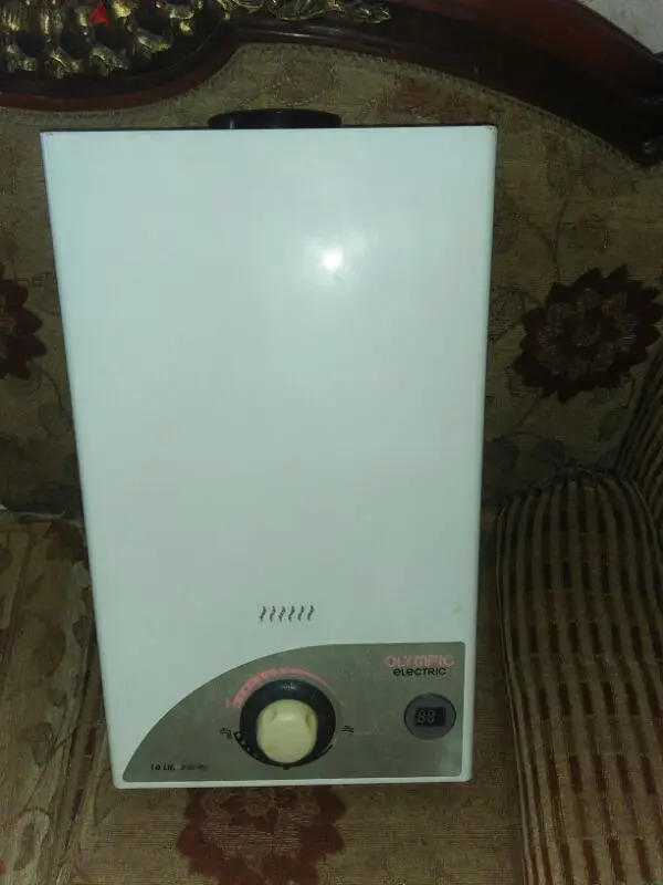 Calentador de gas de 10 litros, usado solo dos meses