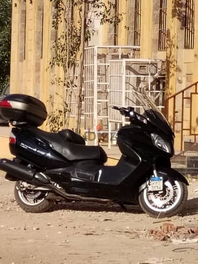 سوزوكي برجمان ٦٥٠ Suzuki Burgman 650