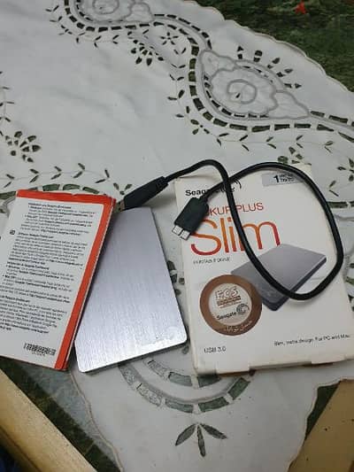 هارد ١ تيرا بايت ماركه seagate slim plus