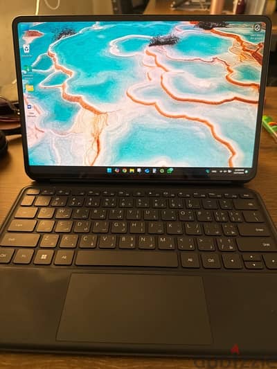 2 in 1 Huawei matebook e laptop