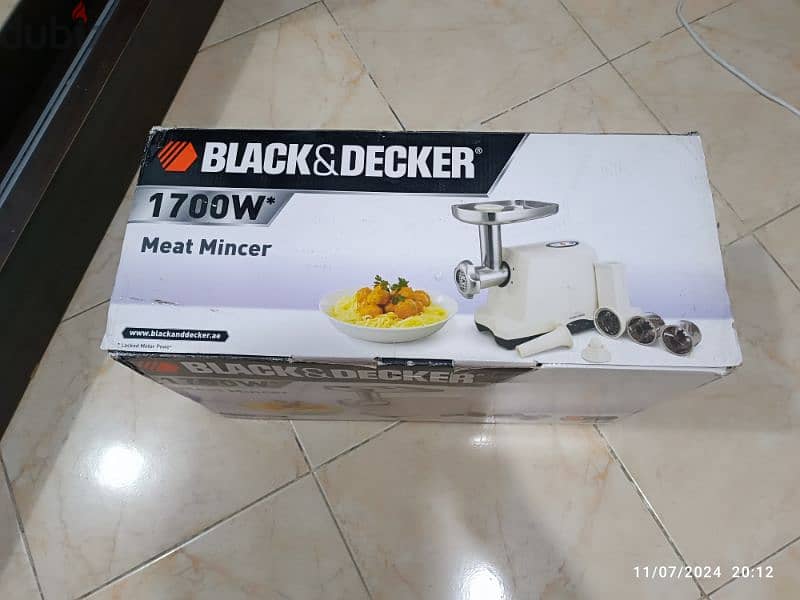 Black & Decker meat grinder مفرمة لحم 5