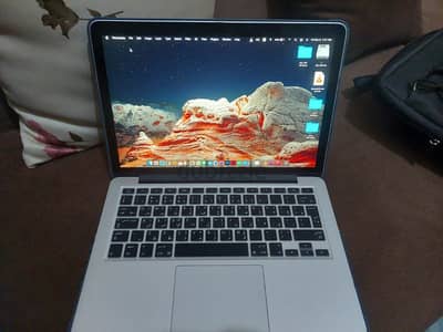 macbook pro 2015 حاله محترمه